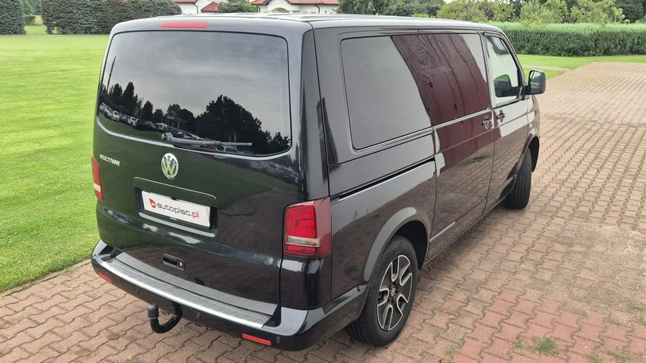 VOLKSWAGEN Multivan -