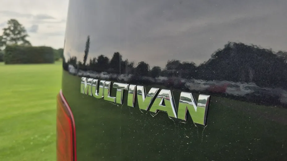 VOLKSWAGEN Multivan -