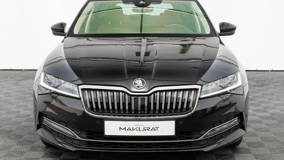 SKODA Superb -
