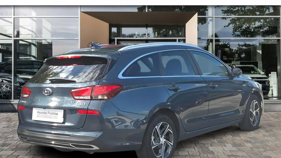 HYUNDAI i30 -