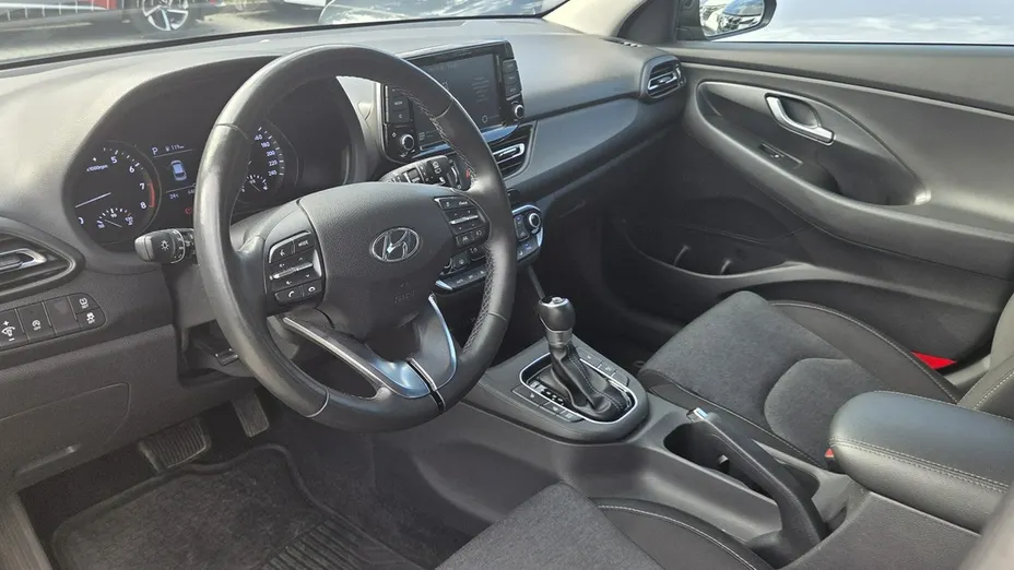HYUNDAI i30 -