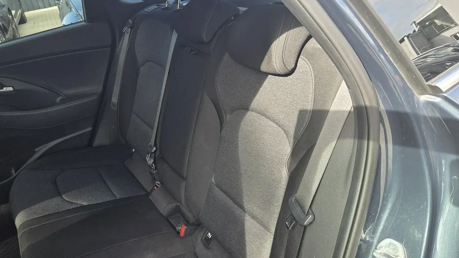 HYUNDAI i30 -