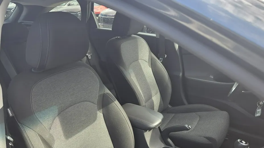 HYUNDAI i30 -