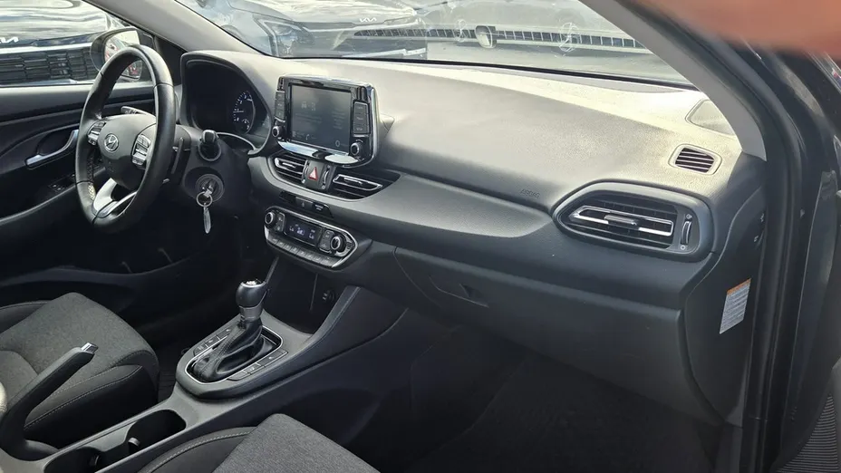 HYUNDAI i30 -