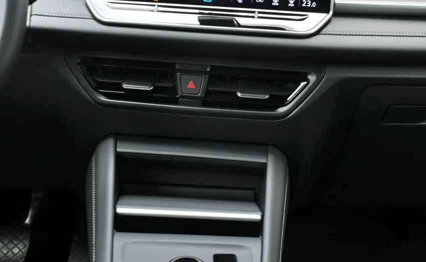 VOLKSWAGEN Tayron -