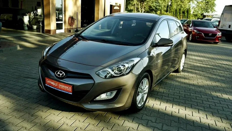 HYUNDAI i30 -