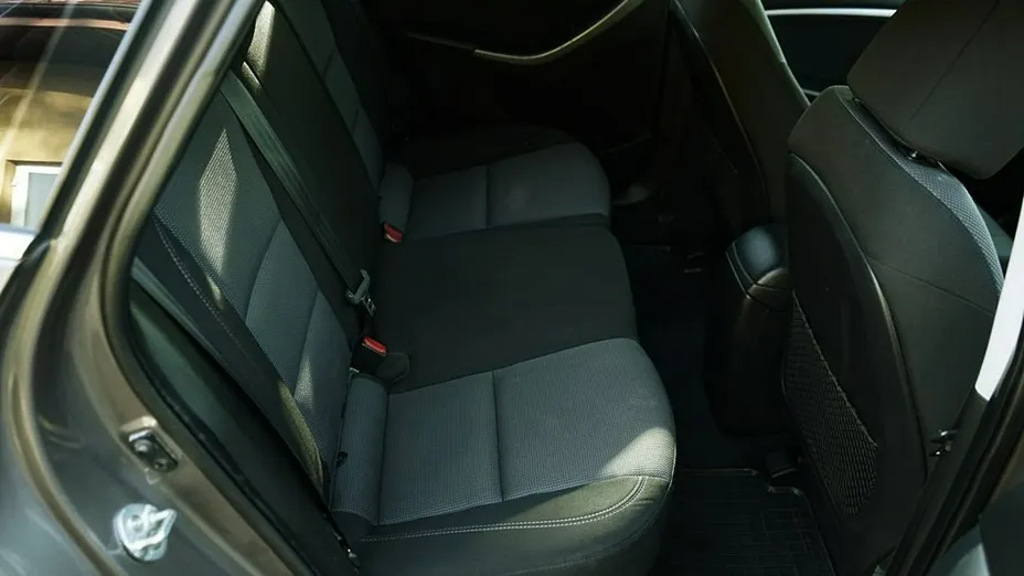 HYUNDAI i30 -
