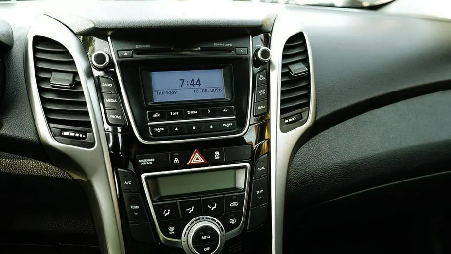 HYUNDAI i30 -