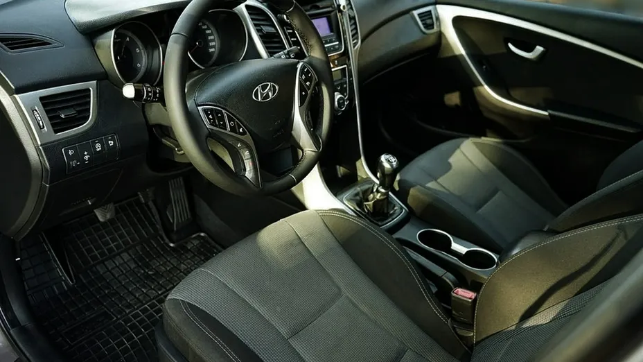 HYUNDAI i30 -