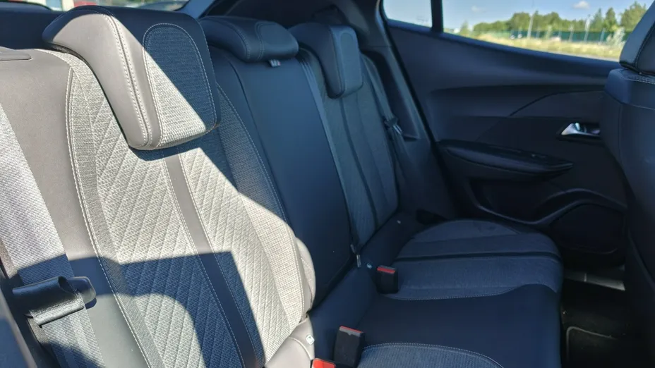 PEUGEOT 2008 -
