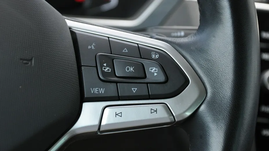 VOLKSWAGEN Tiguan -