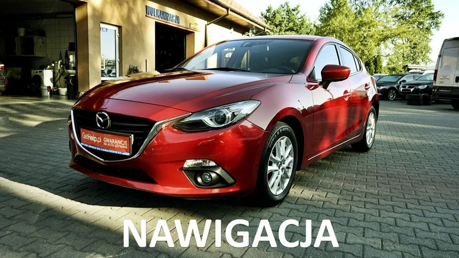 MAZDA 3 -