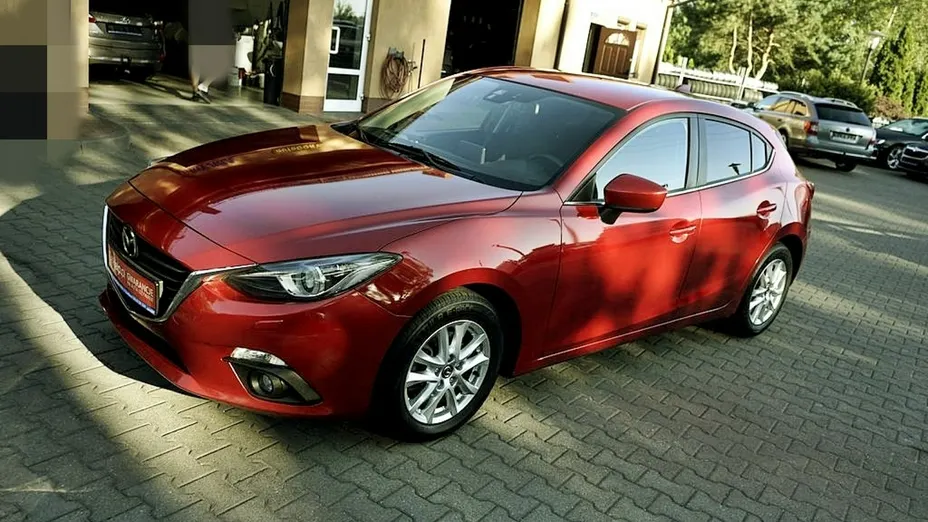 MAZDA 3 -
