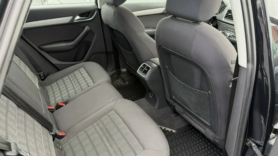 AUDI Q3 -