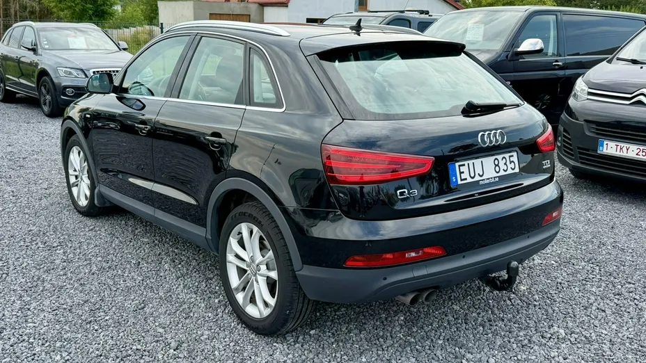 AUDI Q3 -