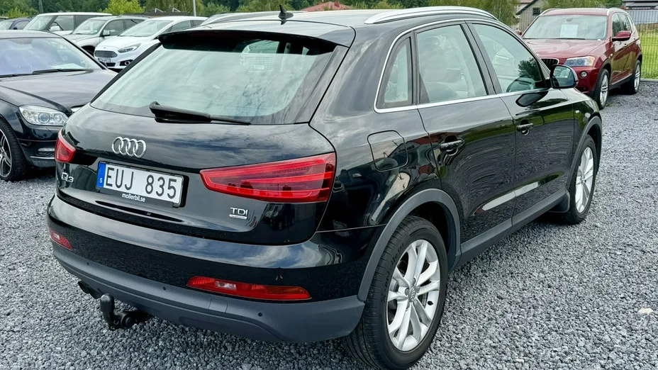 AUDI Q3 -
