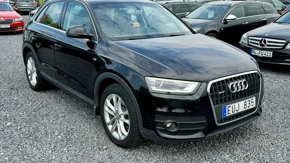 AUDI Q3 -