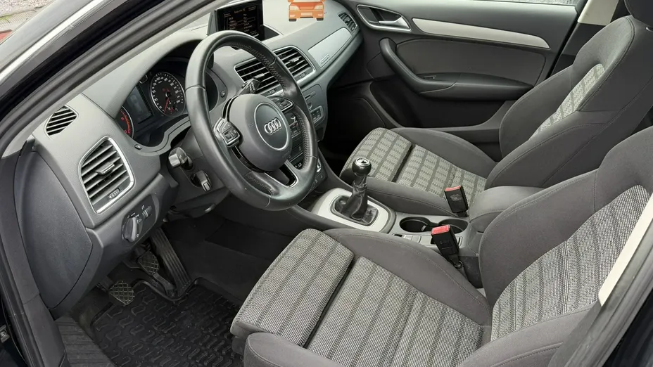 AUDI Q3 -