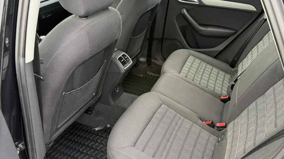AUDI Q3 -