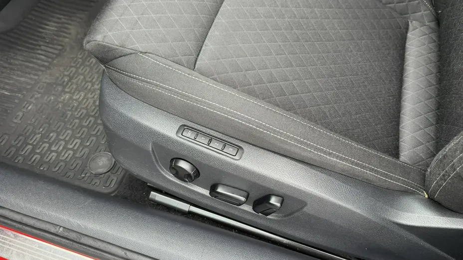 SKODA Superb -