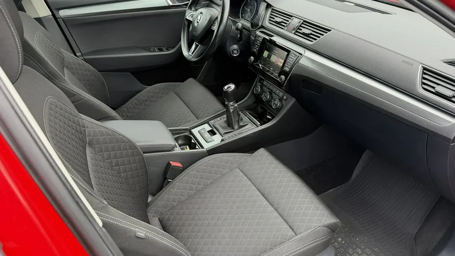 SKODA Superb -