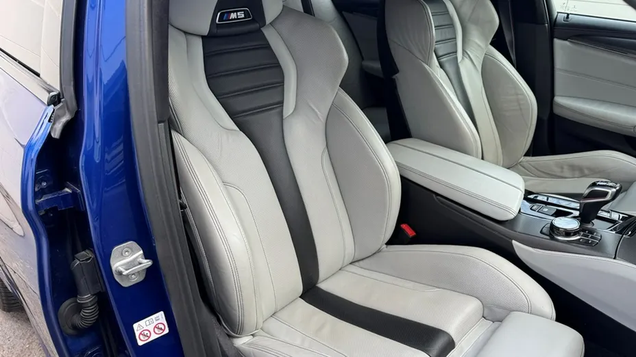 BMW M5 -