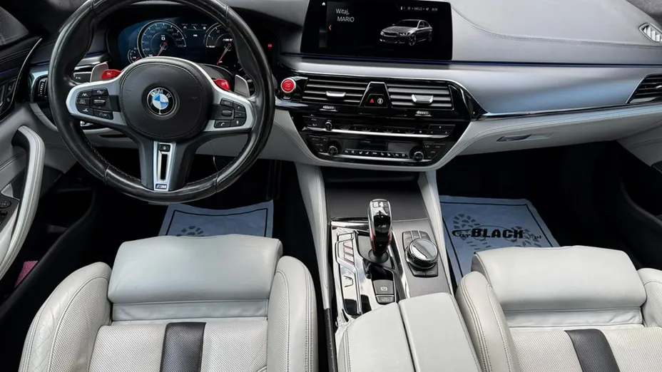 BMW M5 -