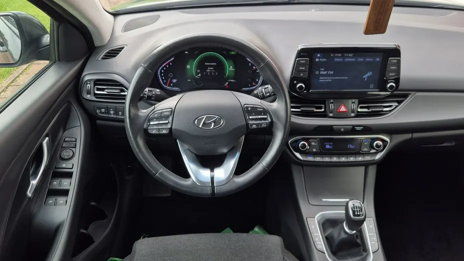 HYUNDAI i30 -