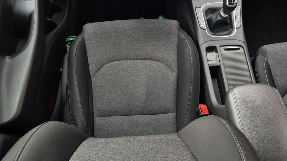 HYUNDAI i30 -