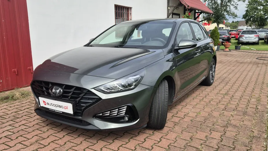 HYUNDAI i30 -