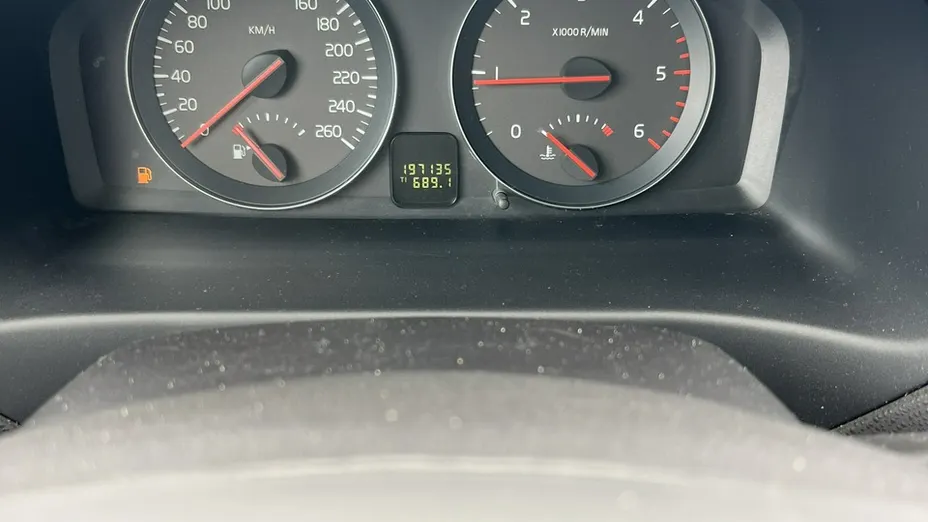 VOLVO V50 -