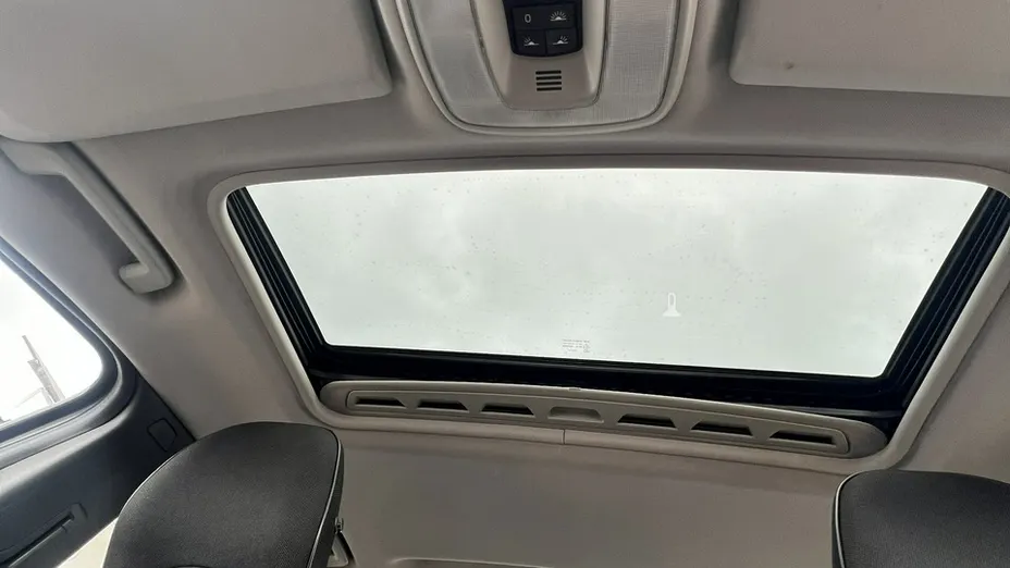 VOLVO V50 -