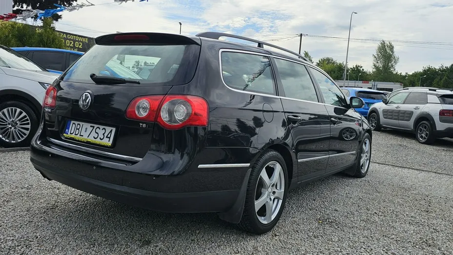 VOLKSWAGEN Passat -