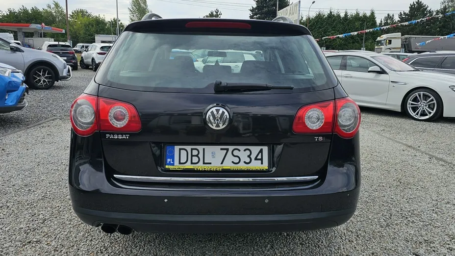 VOLKSWAGEN Passat -