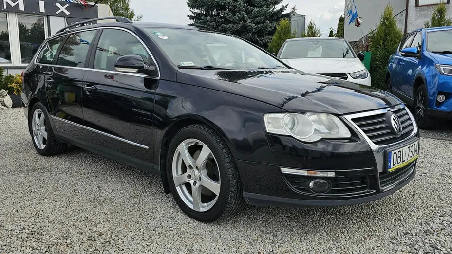 VOLKSWAGEN Passat -