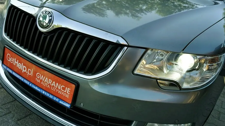SKODA Superb -