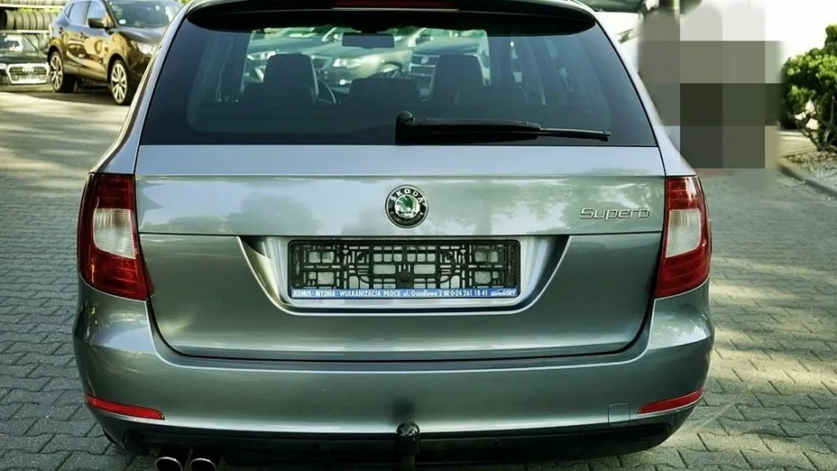 SKODA Superb -
