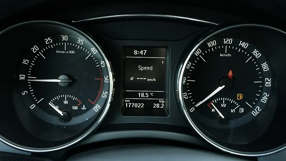 SKODA Superb -