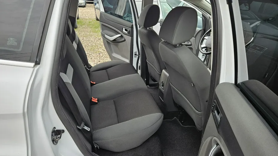 FORD Kuga -