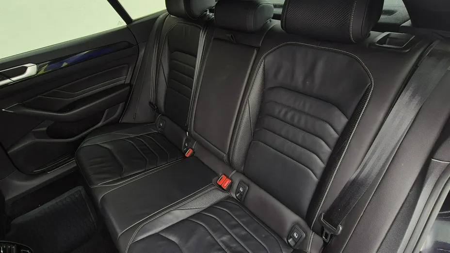 VOLKSWAGEN Arteon -