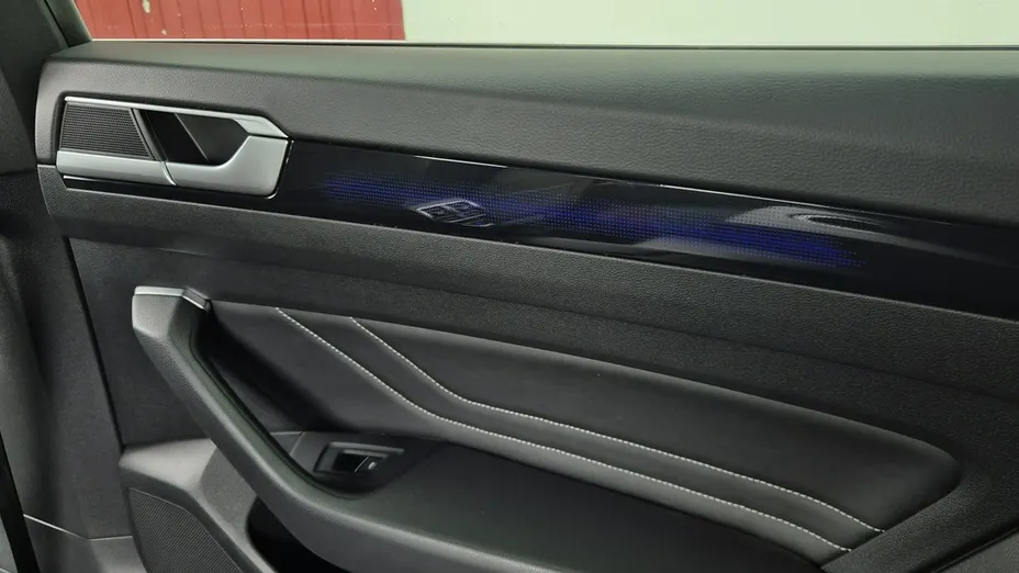 VOLKSWAGEN Arteon -