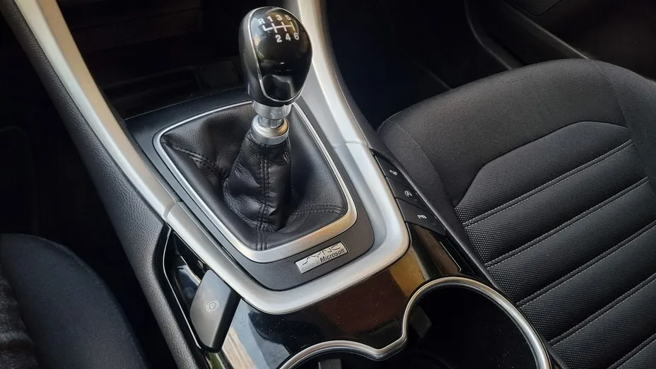 FORD Mondeo -