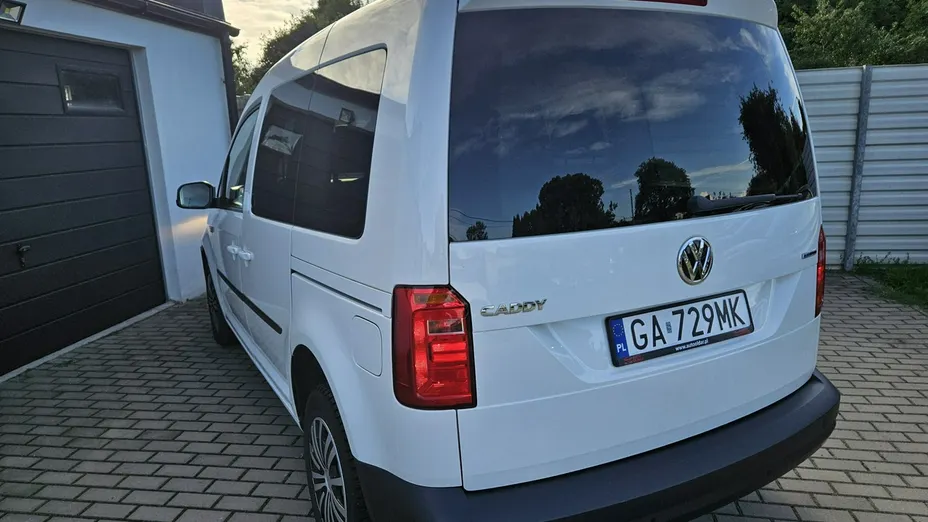 VOLKSWAGEN Caddy -