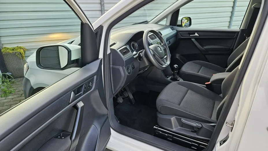 VOLKSWAGEN Caddy -