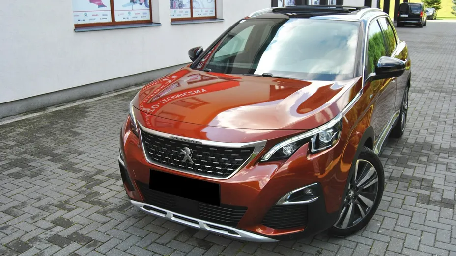 PEUGEOT 3008 -