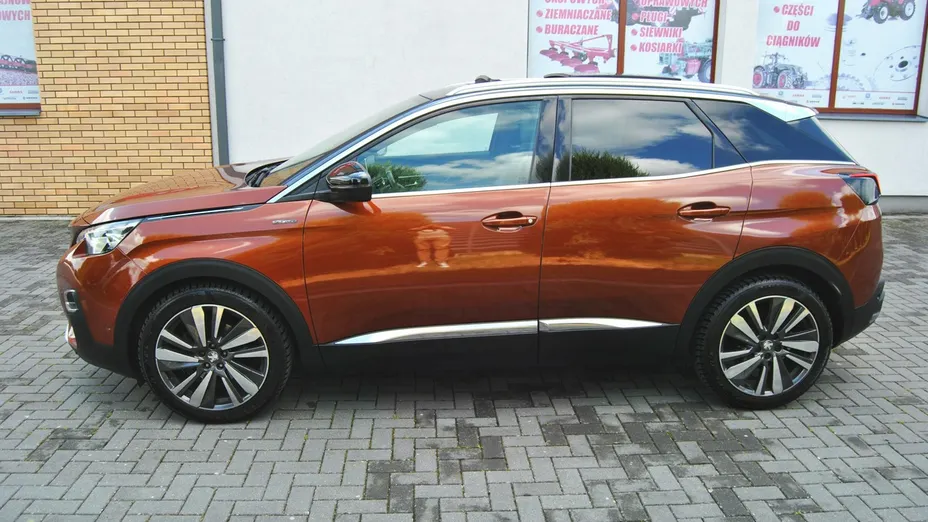 PEUGEOT 3008 -