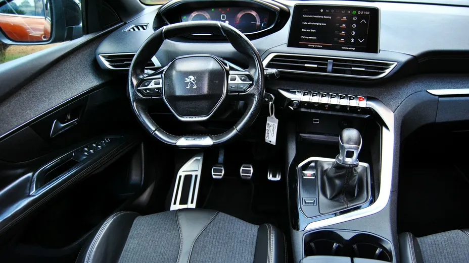 PEUGEOT 3008 -