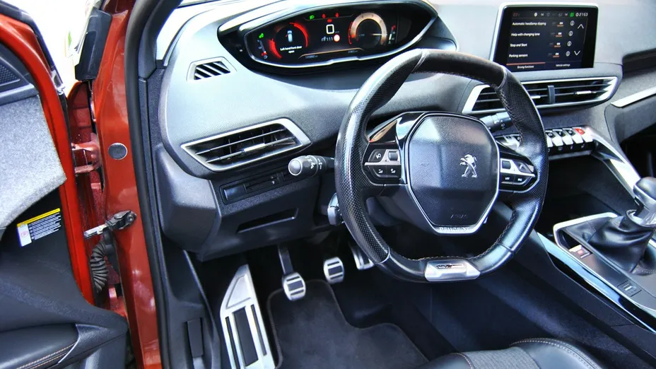 PEUGEOT 3008 -