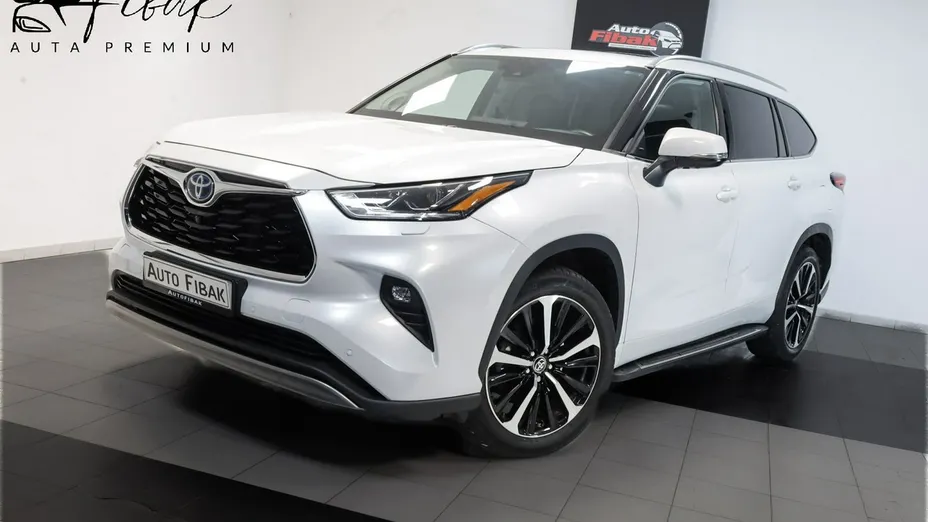 TOYOTA Highlander -