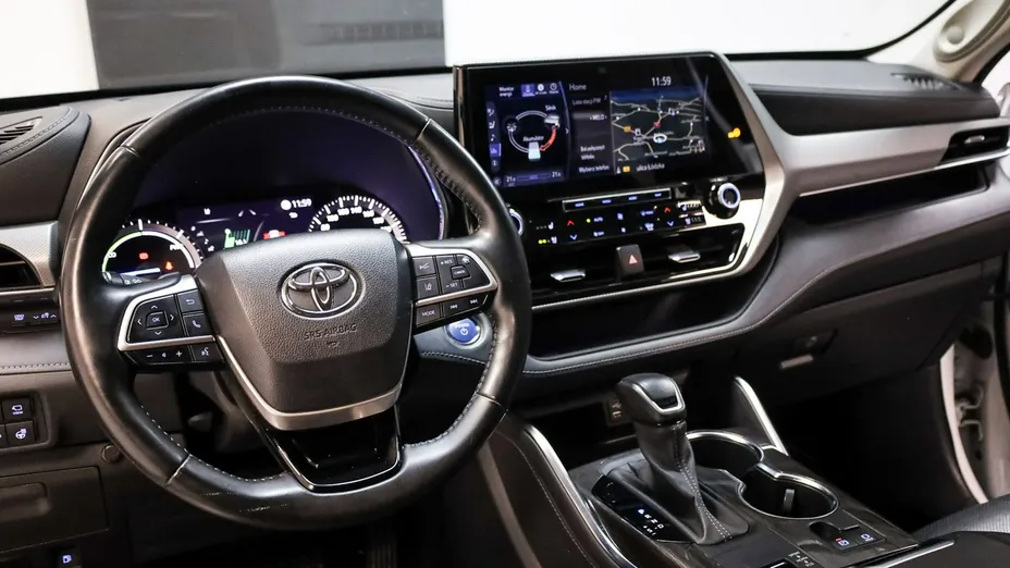 TOYOTA Highlander -